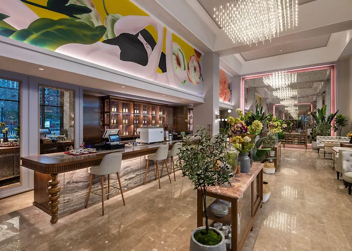 Mercure Chengdu Chunxi Taikoo Li -Walk To Pedestrian Street